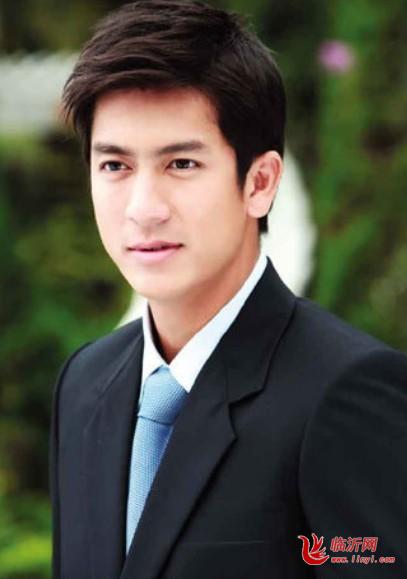 拍婚纱照时新朗需要注意些什么？