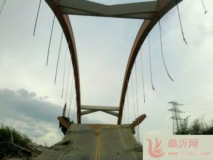 武夷山公路坍塌